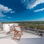 Comfort With Swimming Pool And Terrace