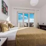 Comfort With Swimming Pool And Terrace Villa *