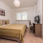 Comfort With Swimming Pool And Terrace * Sukošan