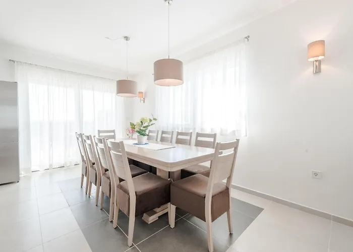 빌라 Comfort With Swimming Pool And Terrace