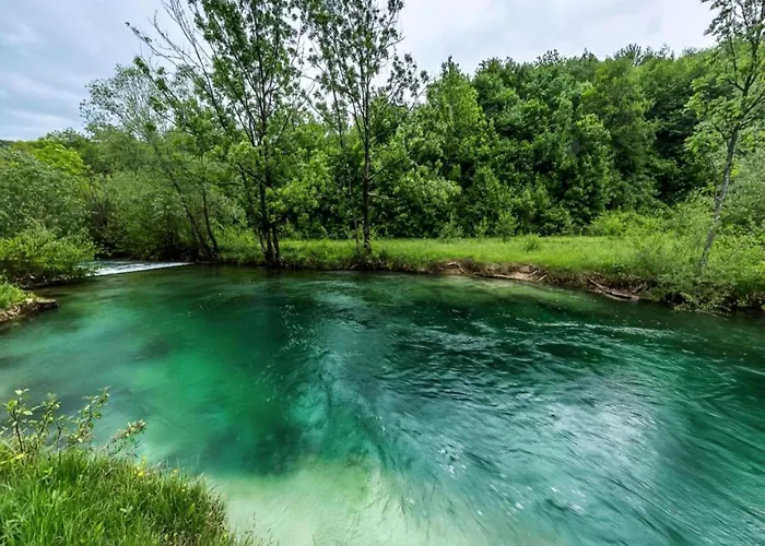 Comfort With Swimming Pool And Terrace 빌라 Sukošan