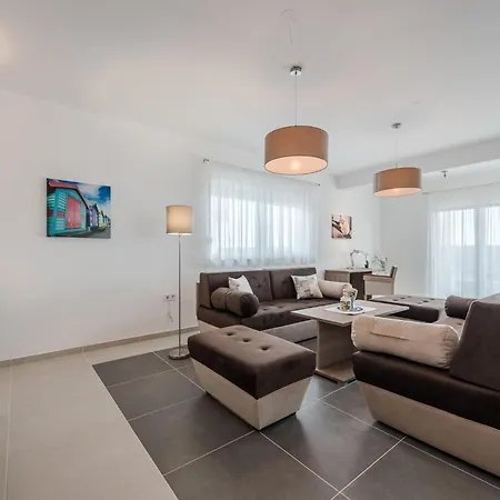 Βίλα Comfort With Swimming Pool And Terrace *