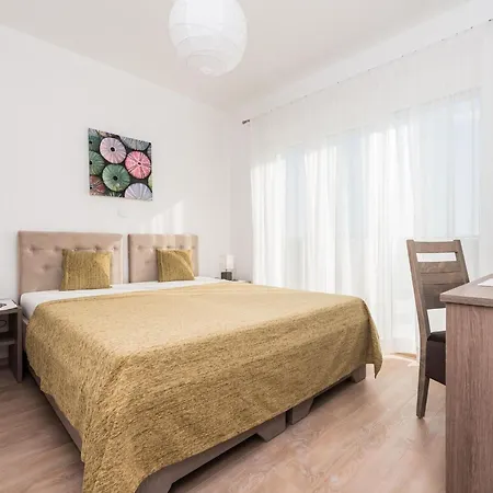 Comfort With Swimming Pool And Terrace *