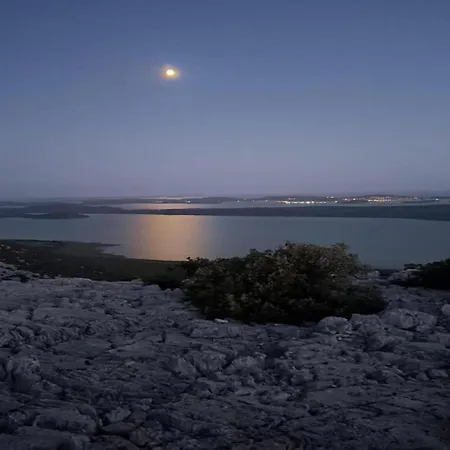 Comfort With Swimming Pool And Terrace Sukošan