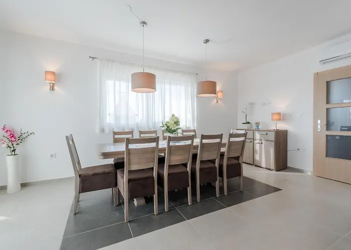 Comfort With Swimming Pool And Terrace * Sukošan