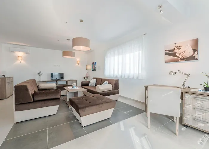 Villa Comfort With Swimming Pool And Terrace