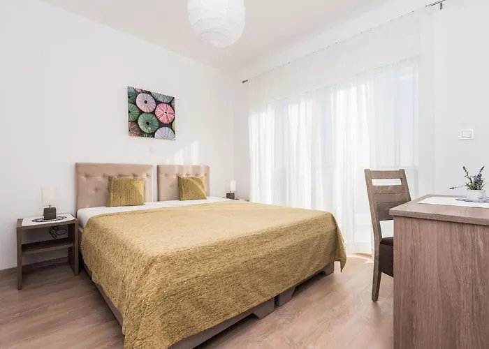 Comfort With Swimming Pool And Terrace *