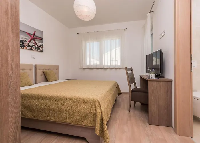 Comfort With Swimming Pool And Terrace * Сукошан